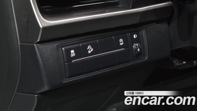 KG Mobility (SsangYong) Rexton Sports Khan Diesel 2.2 4WD Wild 2024 — фото 15