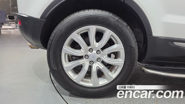 Land Rover Range Rover Evoque 2.0 TD4 SE 2018 — фото 5