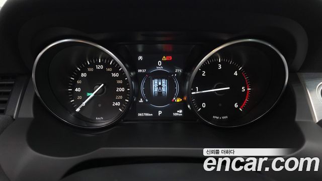 Land Rover Range Rover Evoque 2.0 TD4 SE 2018 — фото 8
