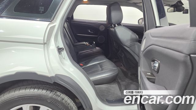 Land Rover Range Rover Evoque 2.0 TD4 SE 2018 — фото 11