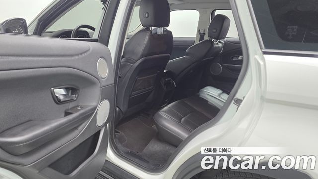 Land Rover Range Rover Evoque 2.0 TD4 SE 2018 — фото 12