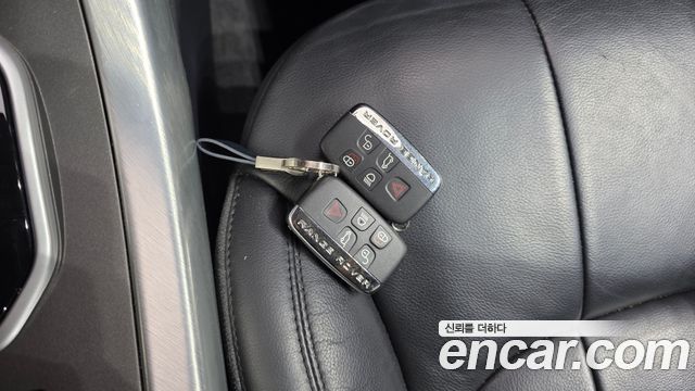 Land Rover Range Rover Evoque 2.0 TD4 SE 2018 — фото 16