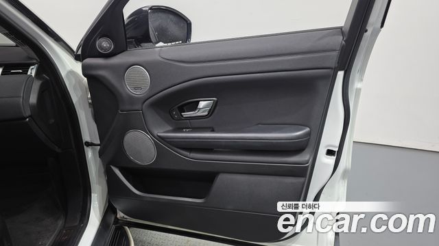 Land Rover Range Rover Evoque 2.0 TD4 SE 2018 — фото 24