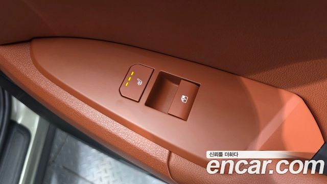 Kia Sportage (V) Gasoline 1.6 Turbo 2WD Signature X Line 2025 — фото 18