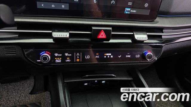 Kia Sportage (V) Gasoline 1.6 Turbo 2WD Signature X Line 2025 — фото 31