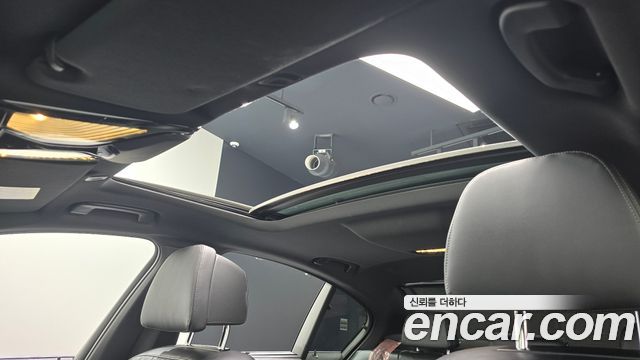 BMW 5 Series (G30) 530i xDrive M Sport Package 2023 — фото 17