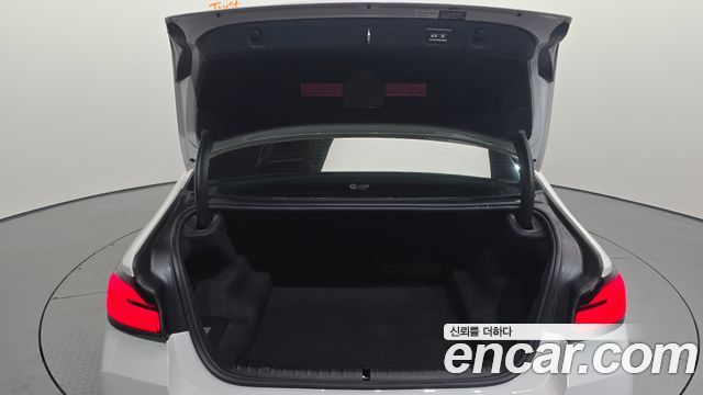 BMW 5 Series (G30) 530i xDrive M Sport Package 2023 — фото 19