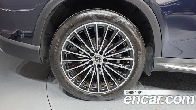Mercedes-Benz GLC-Class (X254) GLC300 4MATIC AMG Line 2024 — фото 5