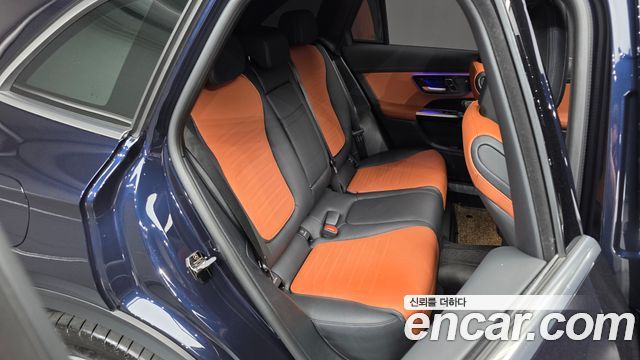 Mercedes-Benz GLC-Class (X254) GLC300 4MATIC AMG Line 2024 — фото 11
