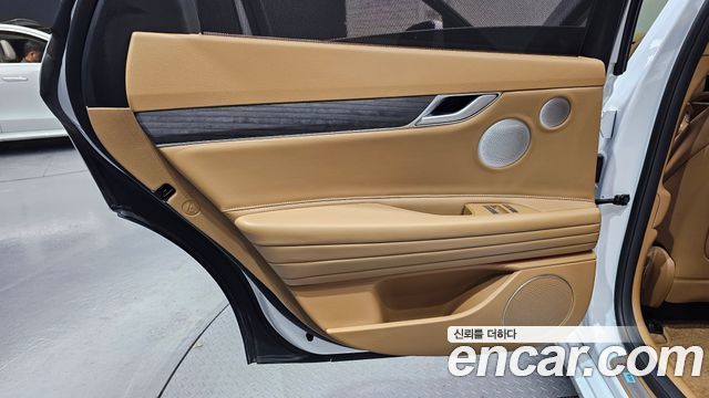 Genesis G80 (RG3) Gasoline 2.5 Turbo 2WD 2025 — фото 25