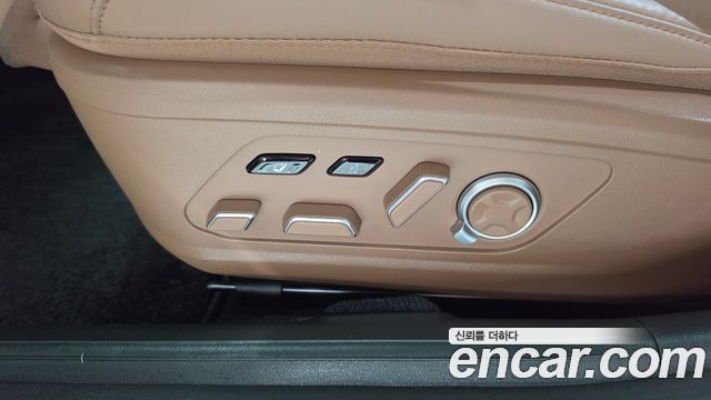 Hyundai Grandeur Hybrid (GN7) Calligraphy 2023 — фото 32