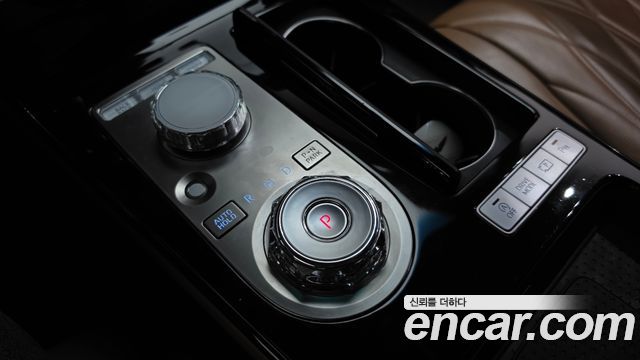 Genesis G80 (RG3) Gasoline 2.5 Turbo AWD 2025 — фото 9