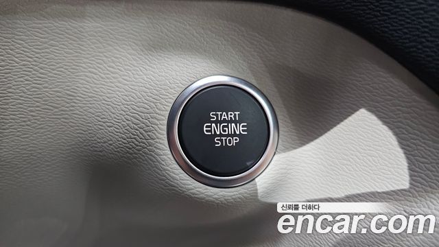 Volvo XC40 B4 Ultra Bright 2025 — фото 29