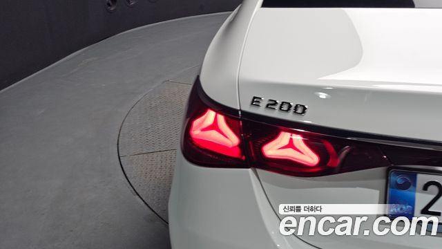 Mercedes-Benz E-Class (W214) E200 Avantgarde 2025 — фото 23