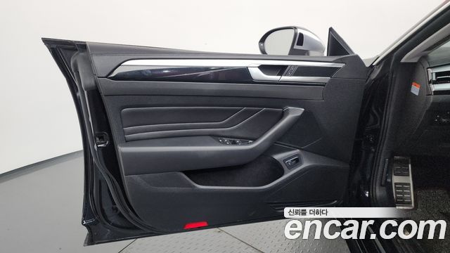 Volkswagen Arteon 2.0 TDI Presige 4Motion 2023 — фото 24