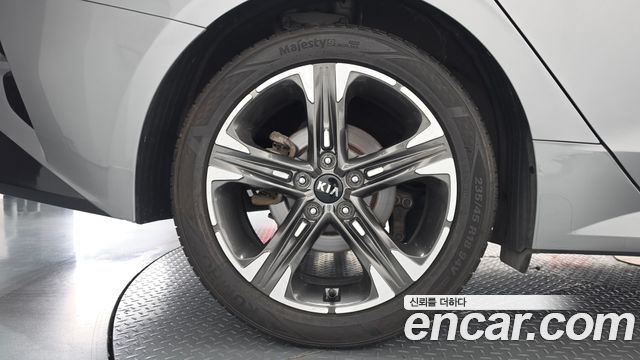 Kia K5 (III) 2.0 Noblesse 2021 — фото 21