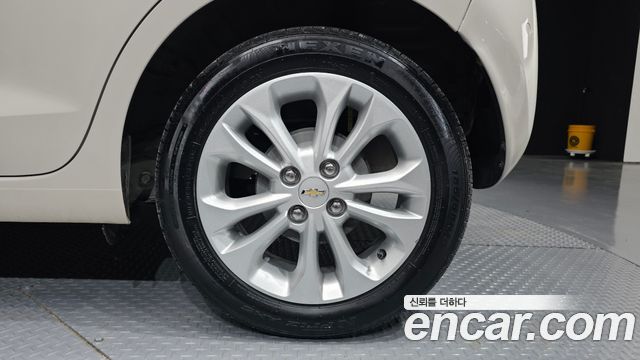 Chevrolet Spark Premier 2019 — фото 21