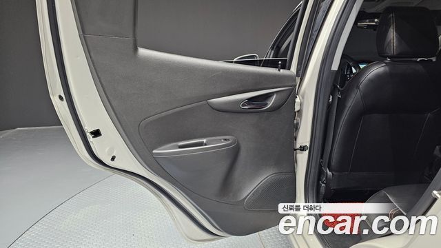Chevrolet Spark Premier 2019 — фото 25