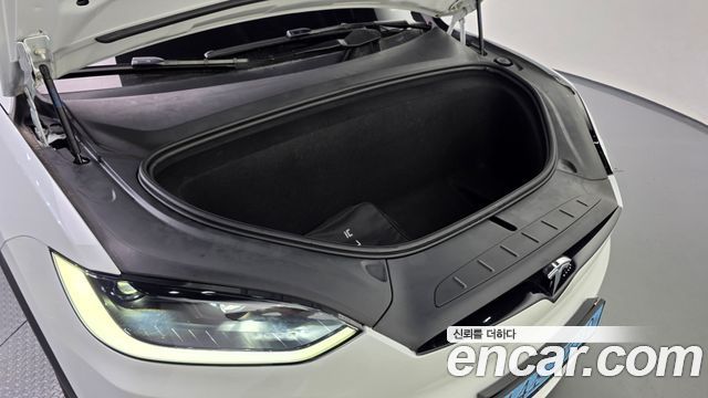 Tesla Model X AWD 2023 — фото 6