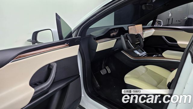 Tesla Model X AWD 2023 — фото 10