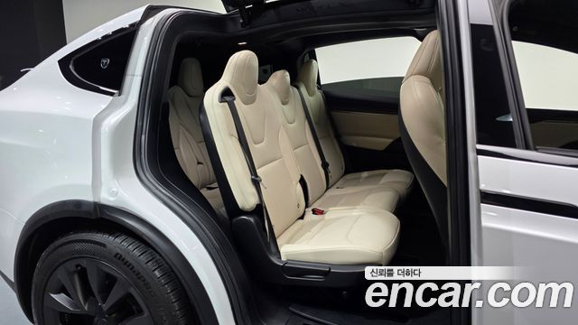 Tesla Model X AWD 2023 — фото 16