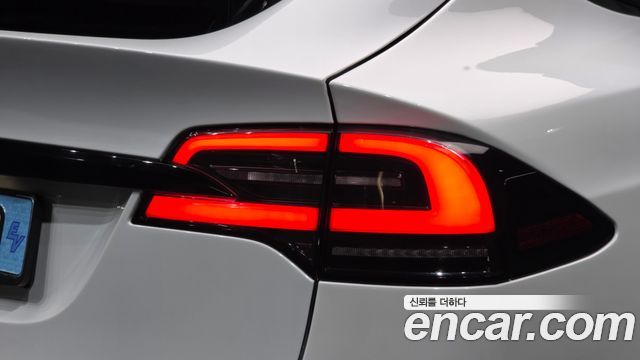 Tesla Model X AWD 2023 — фото 29