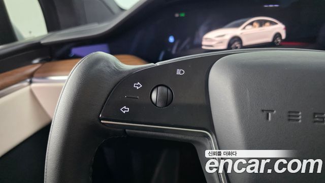 Tesla Model X AWD 2023 — фото 36