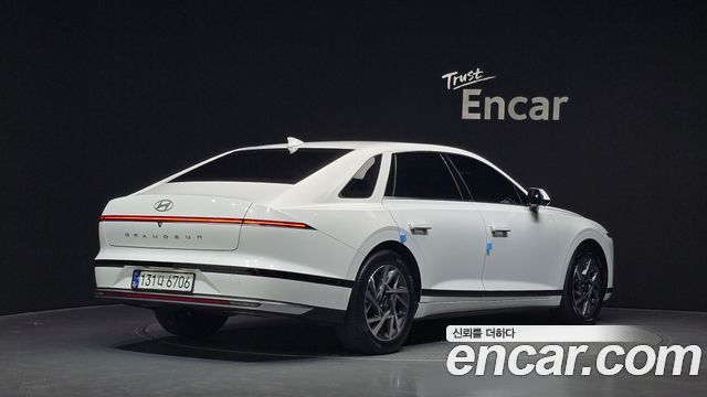 Hyundai Grandeur (GN7) 2,5 Gasoline 2WD Premium 2023 — фото 2