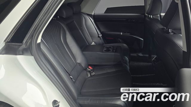 Hyundai Grandeur (GN7) 2,5 Gasoline 2WD Premium 2023 — фото 11