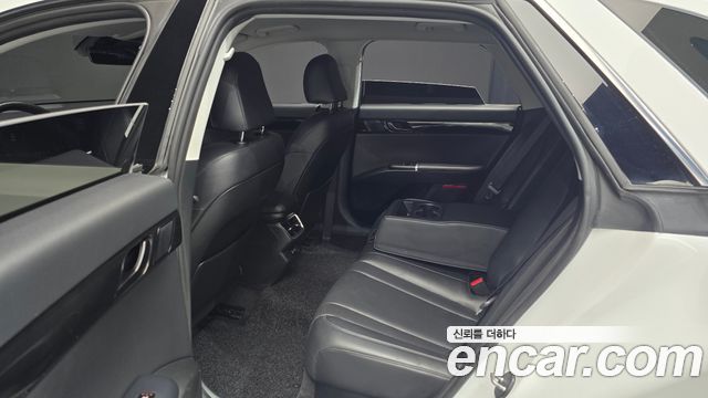 Hyundai Grandeur (GN7) 2,5 Gasoline 2WD Premium 2023 — фото 12