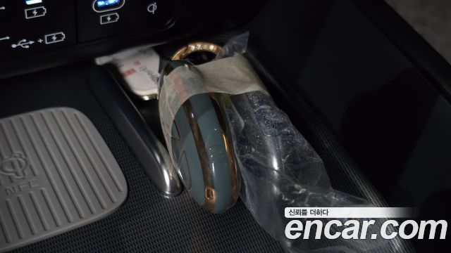 Hyundai Grandeur (GN7) 2,5 Gasoline 2WD Premium 2023 — фото 16