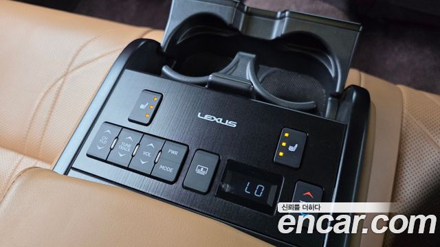 Lexus ES300h (VII) Luxury Plus 2019 — фото 17
