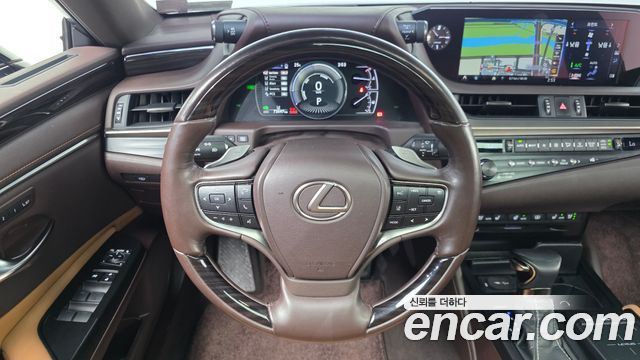 Lexus ES300h (VII) Luxury Plus 2019 — фото 27