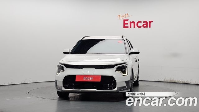 Kia Niro EV Earth 2023 — фото 3