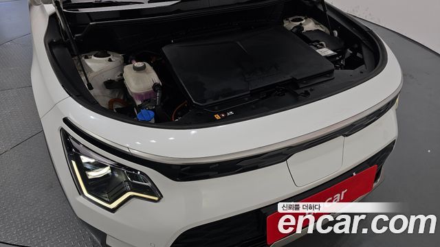 Kia Niro EV Earth 2023 — фото 6