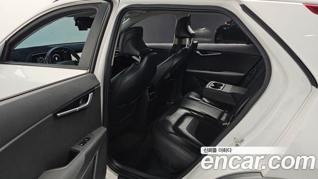 Kia Niro EV Earth 2023 — фото 12