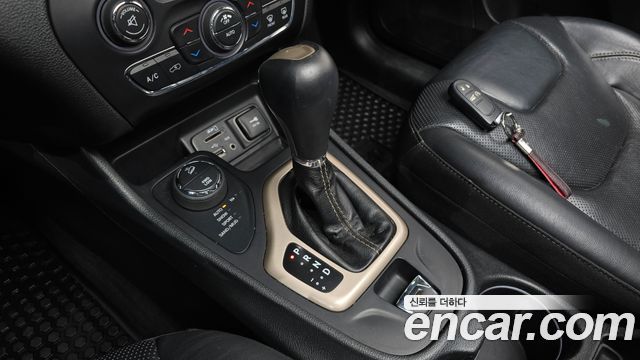 Jeep Cherokee (KL) 2.0 Diesel LIMITED 4WD 2015 — фото 9