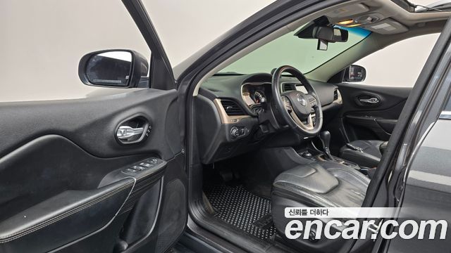 Jeep Cherokee (KL) 2.0 Diesel LIMITED 4WD 2015 — фото 10