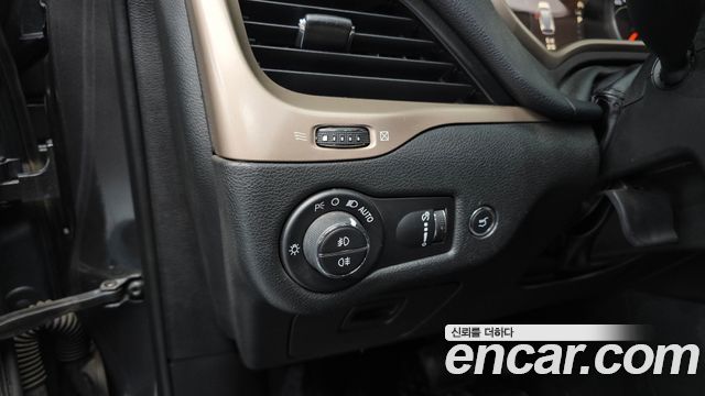 Jeep Cherokee (KL) 2.0 Diesel LIMITED 4WD 2015 — фото 16