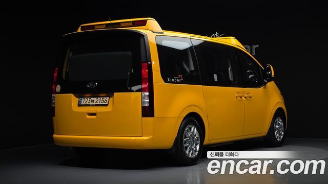 Hyundai Staria L3.5  Kinder Safety Car 15-Seater 2024 — фото 2