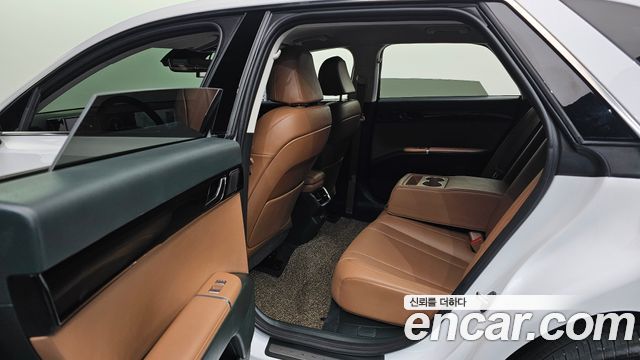 Hyundai Grandeur (GN7) 3.5 LPG 2WD Premium 2024 — фото 11
