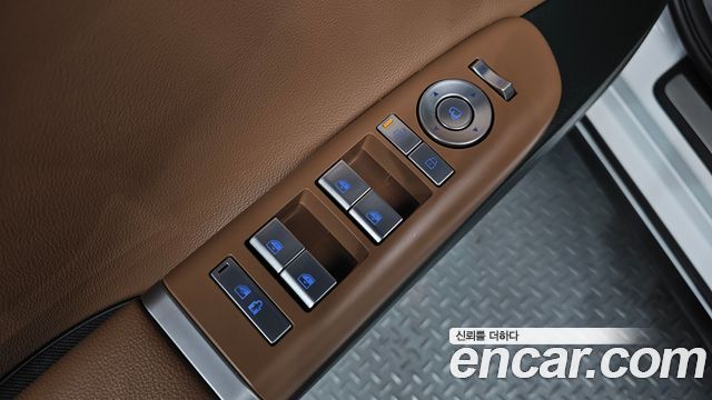 Hyundai Grandeur (GN7) 3.5 LPG 2WD Premium 2024 — фото 13