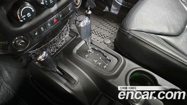 Jeep Wrangler (JK) 2.8 Diesel Sahara 4Door 2014 — фото 9
