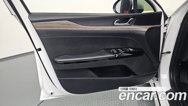 Kia K5 (III) 1.6 Turbo Noblesse 2021 — фото 24