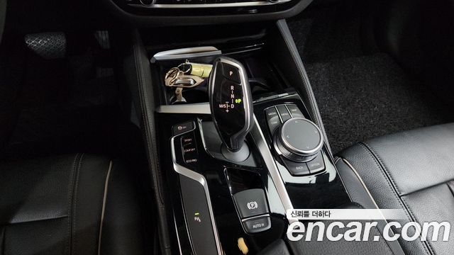 BMW 5 Series (G30) 520i Luxury 2020 — фото 9