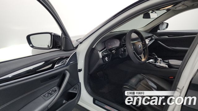 BMW 5 Series (G30) 520i Luxury 2020 — фото 10
