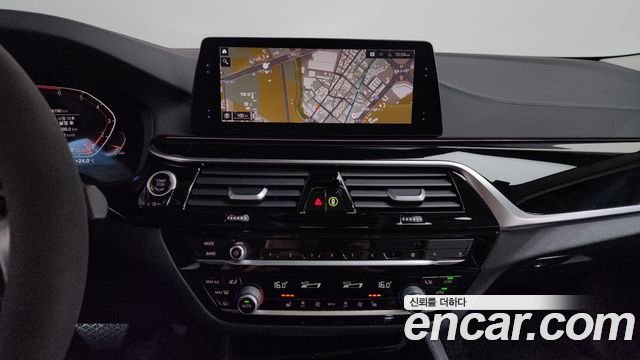 BMW 5 Series (G30) 520i Luxury 2020 — фото 12
