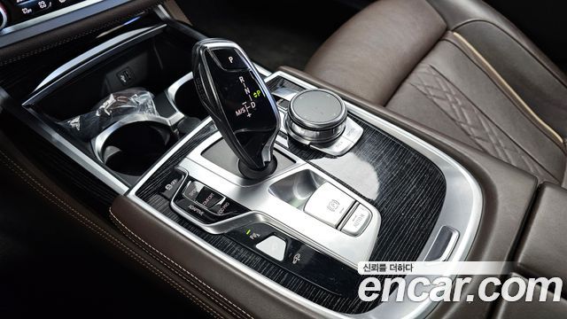 BMW 7 Series (G11) 740d xDrive M Sport 2018 — фото 9