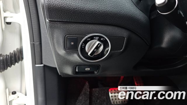Mercedes-Benz CLA-Class (C117) CLA45 AMG 4MATIC 2019 — фото 17