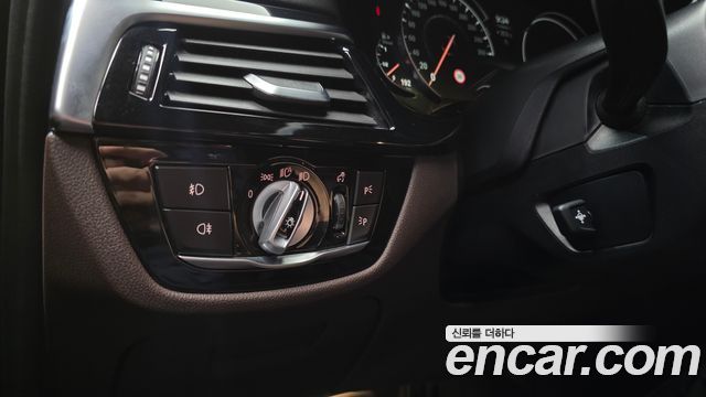BMW 5 Series (G30) 520d M Sport Package Plus 2018 — фото 17